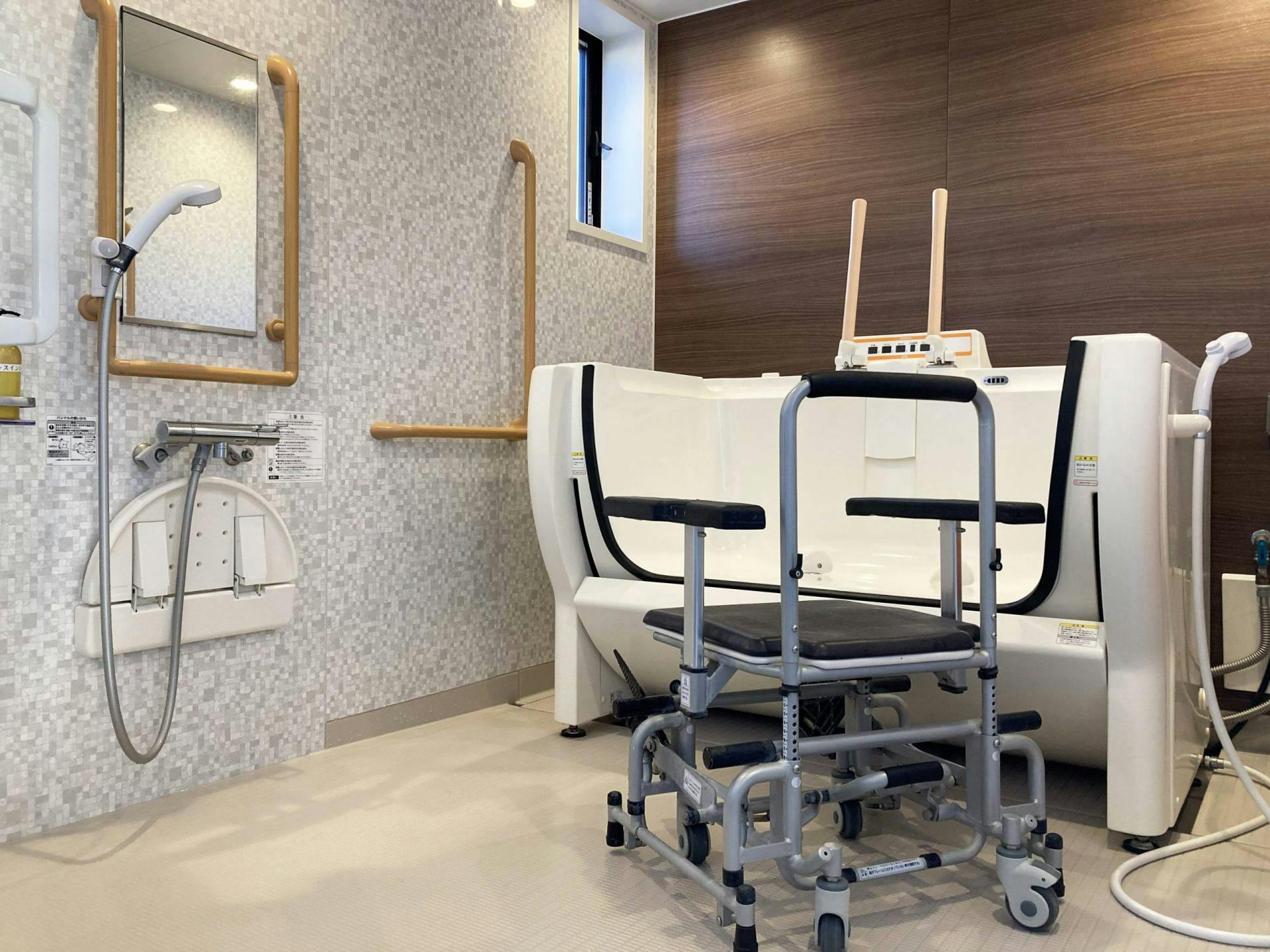 グループホーム五感の里岡部 機械浴室