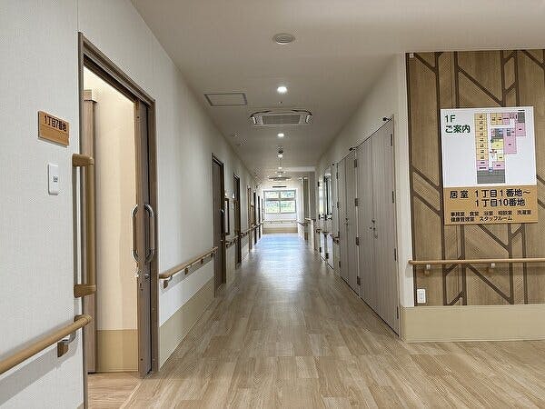 ケアタウンつどいいわき好間 廊下