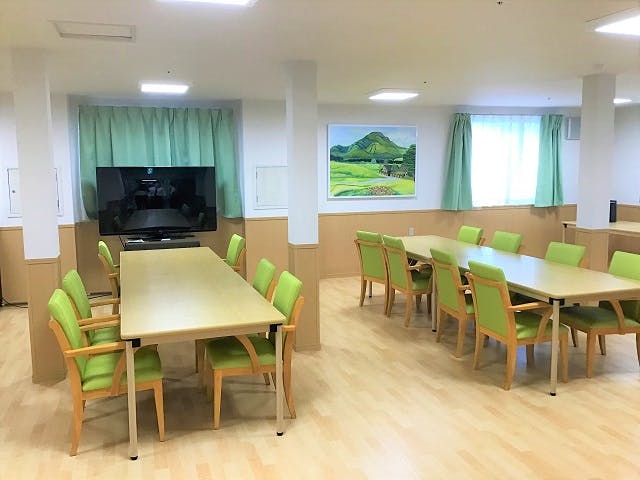 Smilest寝屋川 食堂