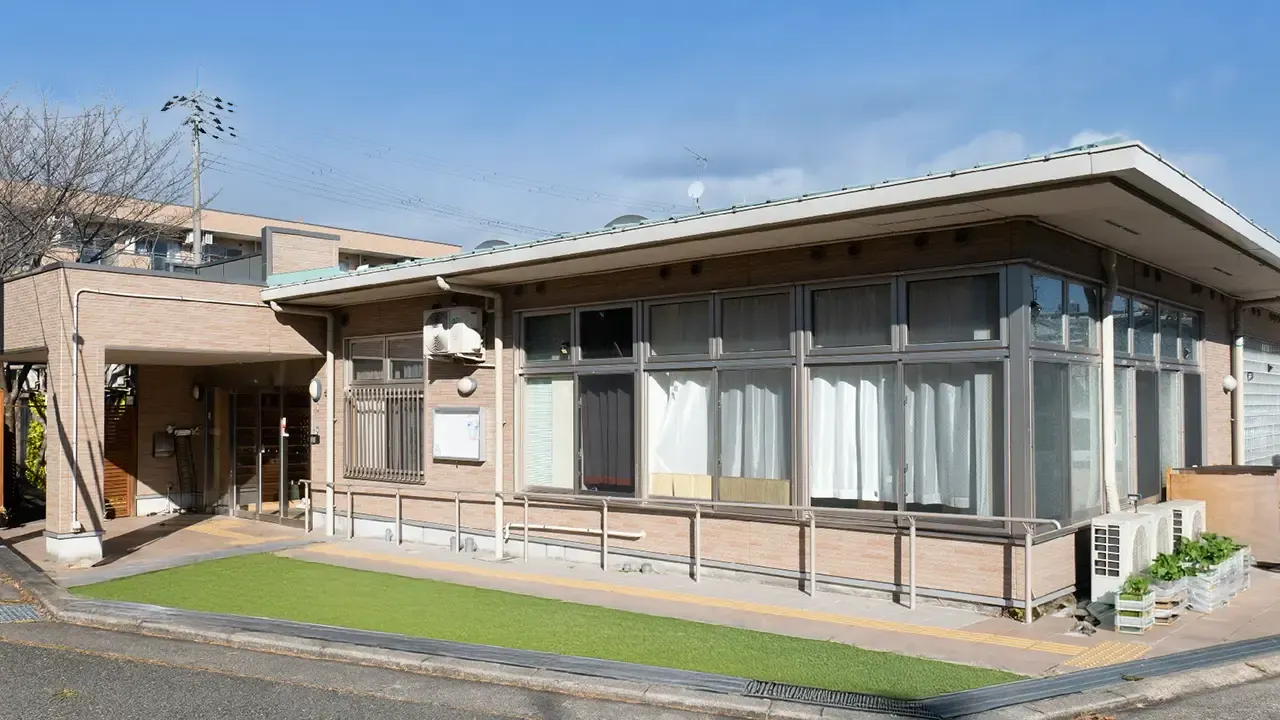 住宅型有料老人ホーム有料老人ホームスマイルパワーピース 外観