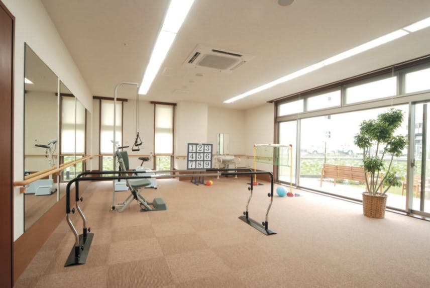 SOMPOケア ラヴィーレ多摩川桜並木 機能訓練室（一部理美容コーナー）