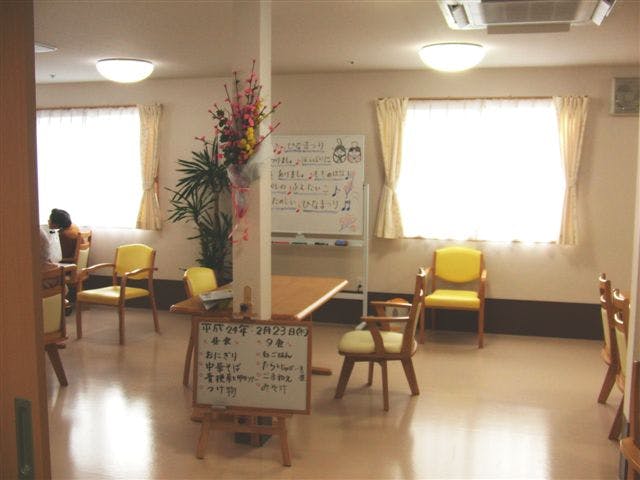 そうせい園部 食堂