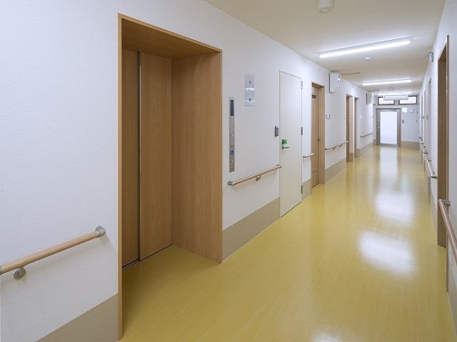 一家団蘭あさひ 廊下
