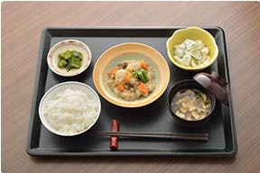 カーサプラチナ草加 作りたての食事