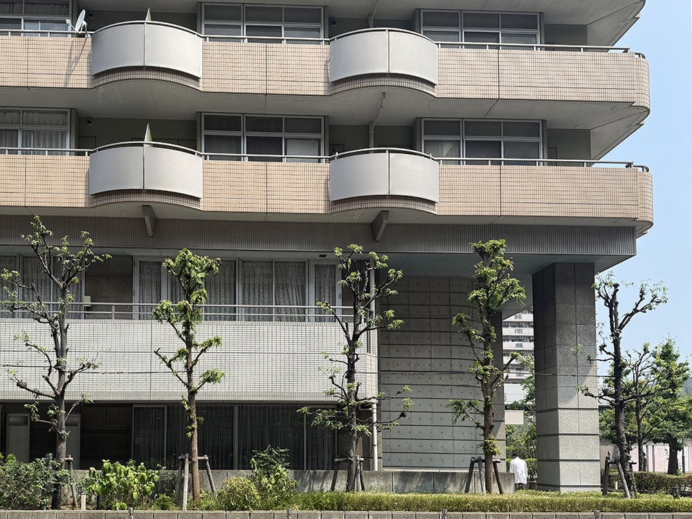 住宅型有料老人ホーム マンション六華園 外観