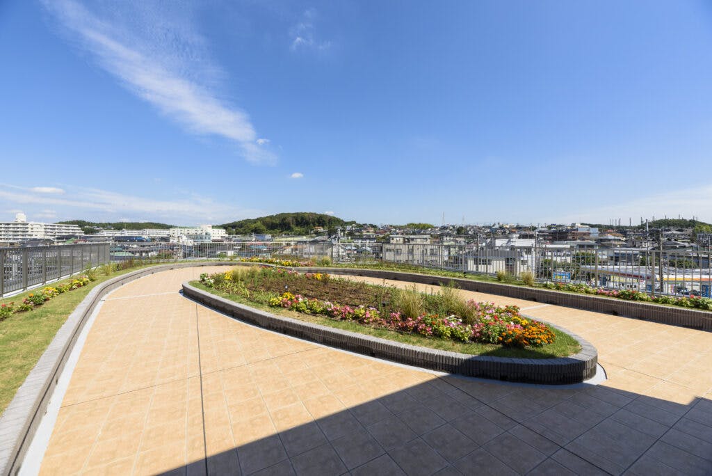 シニアフォレスト横浜旭 屋上庭園