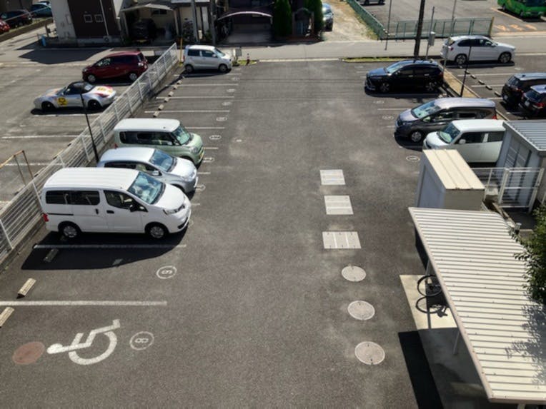 そんぽの家 豊山 駐車場