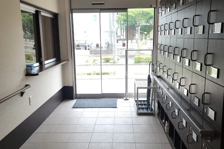 みつばメゾン東浦和 玄関
