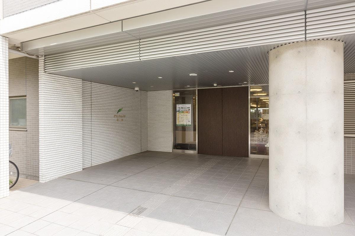 グランフォレスト目白 入り口