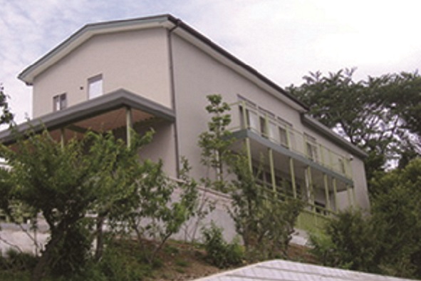 青い空と緑の大地 外観