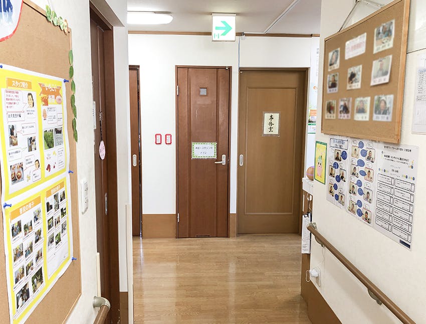 愛の家グループホーム市川国分 廊下