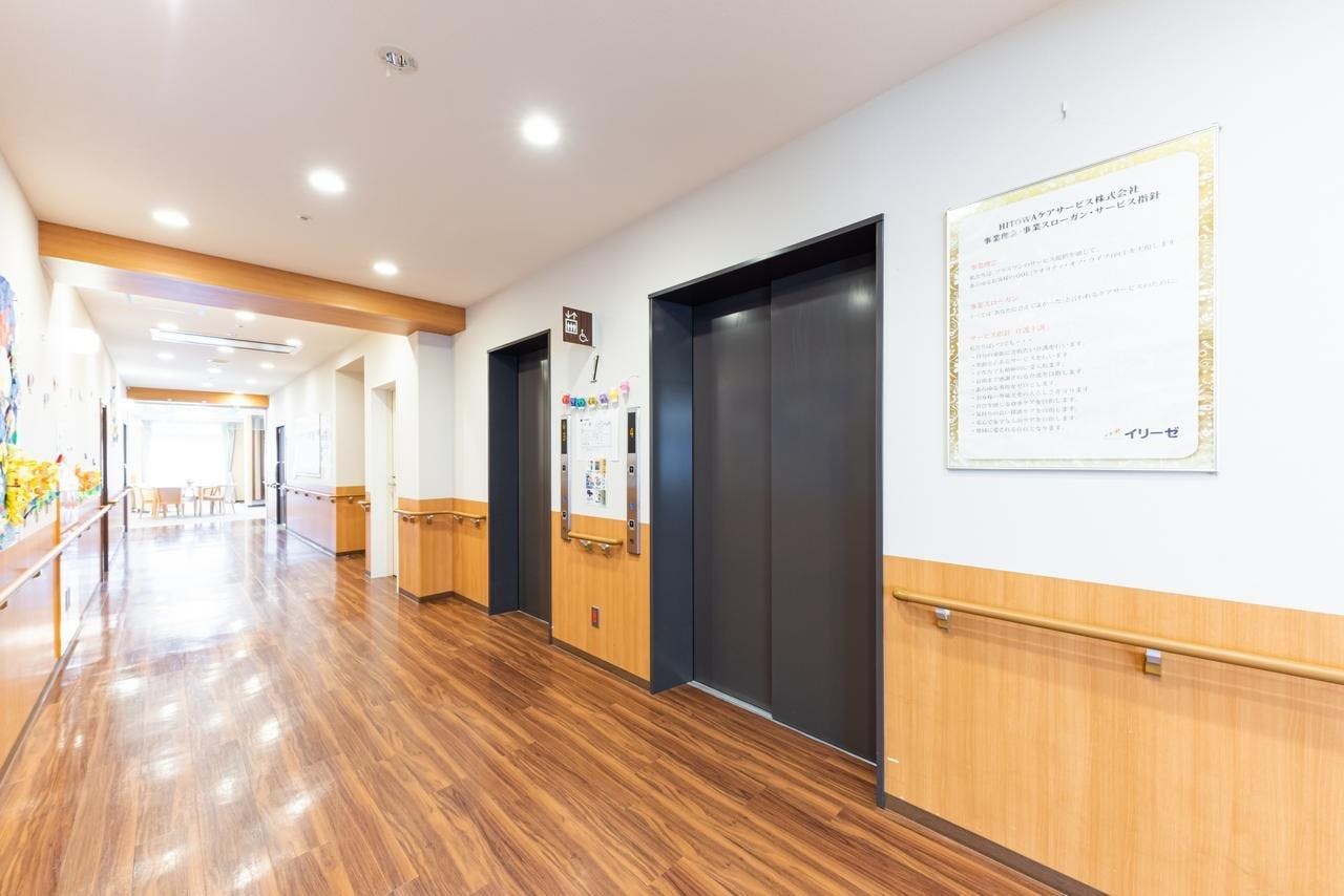 イリーゼ戸田 エレベーターホール