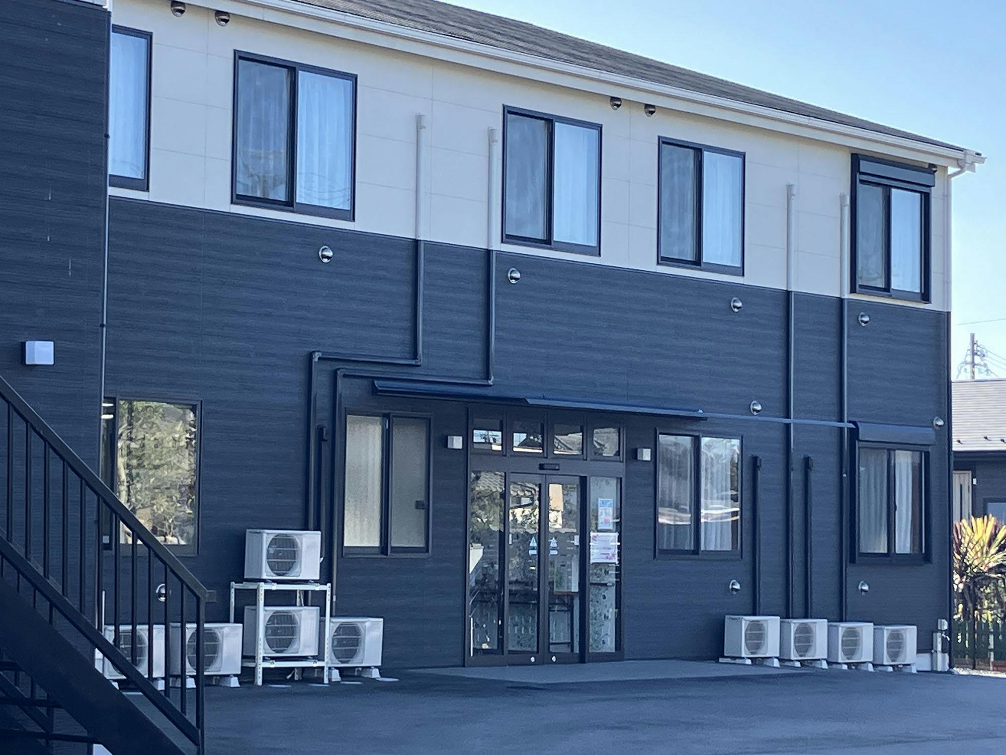 アンジェス岐阜南鶉 入口