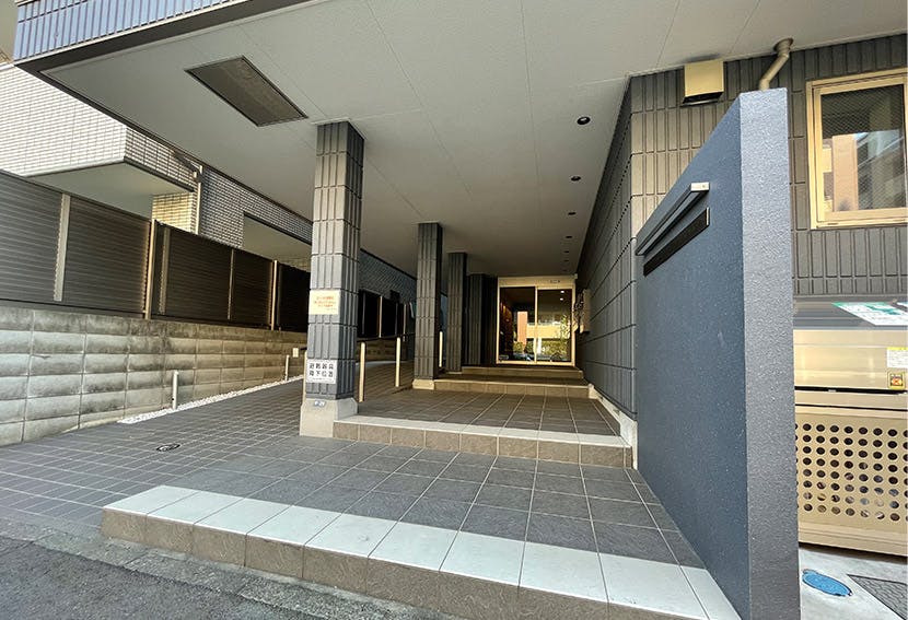 ヘーベルVillage鶴見市場 玄関