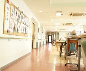 板橋やすらぎの園2号館 廊下