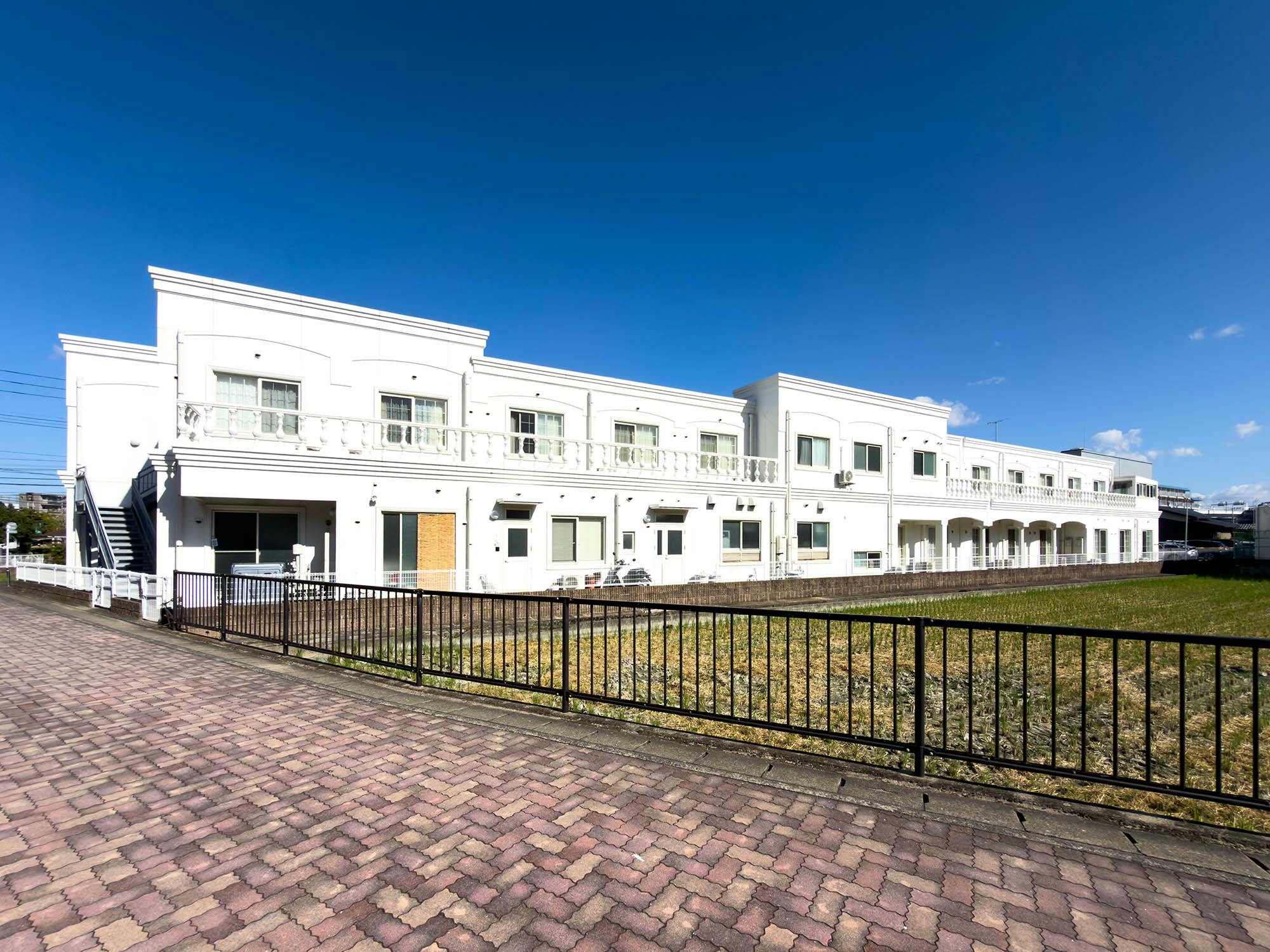 エリーゼロイヤル 外観