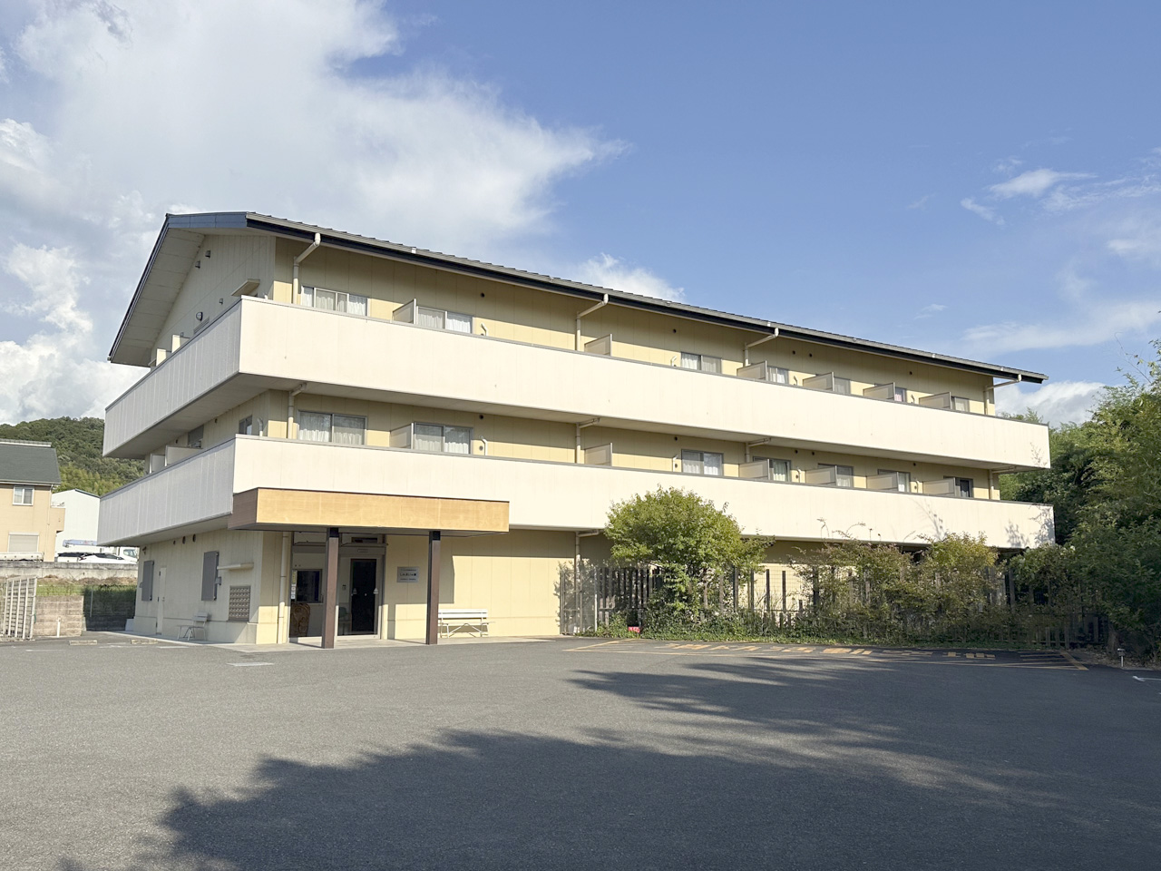 サービス付高齢者向住宅しんえいの郷 外観