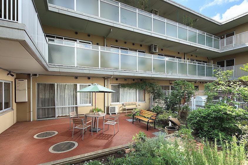 メディカルホームくらら大田中央 1F 中庭