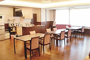 グラード栄東 リビングルーム