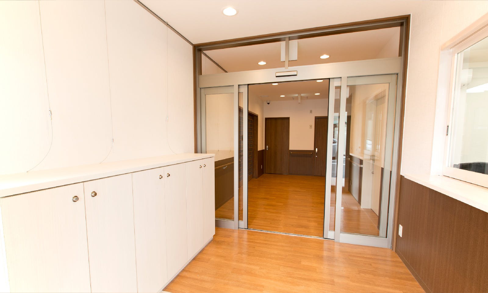 サービス付き高齢者住宅スマイル本荘 エントランス