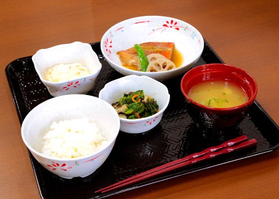 スマイル板付 お食事例
