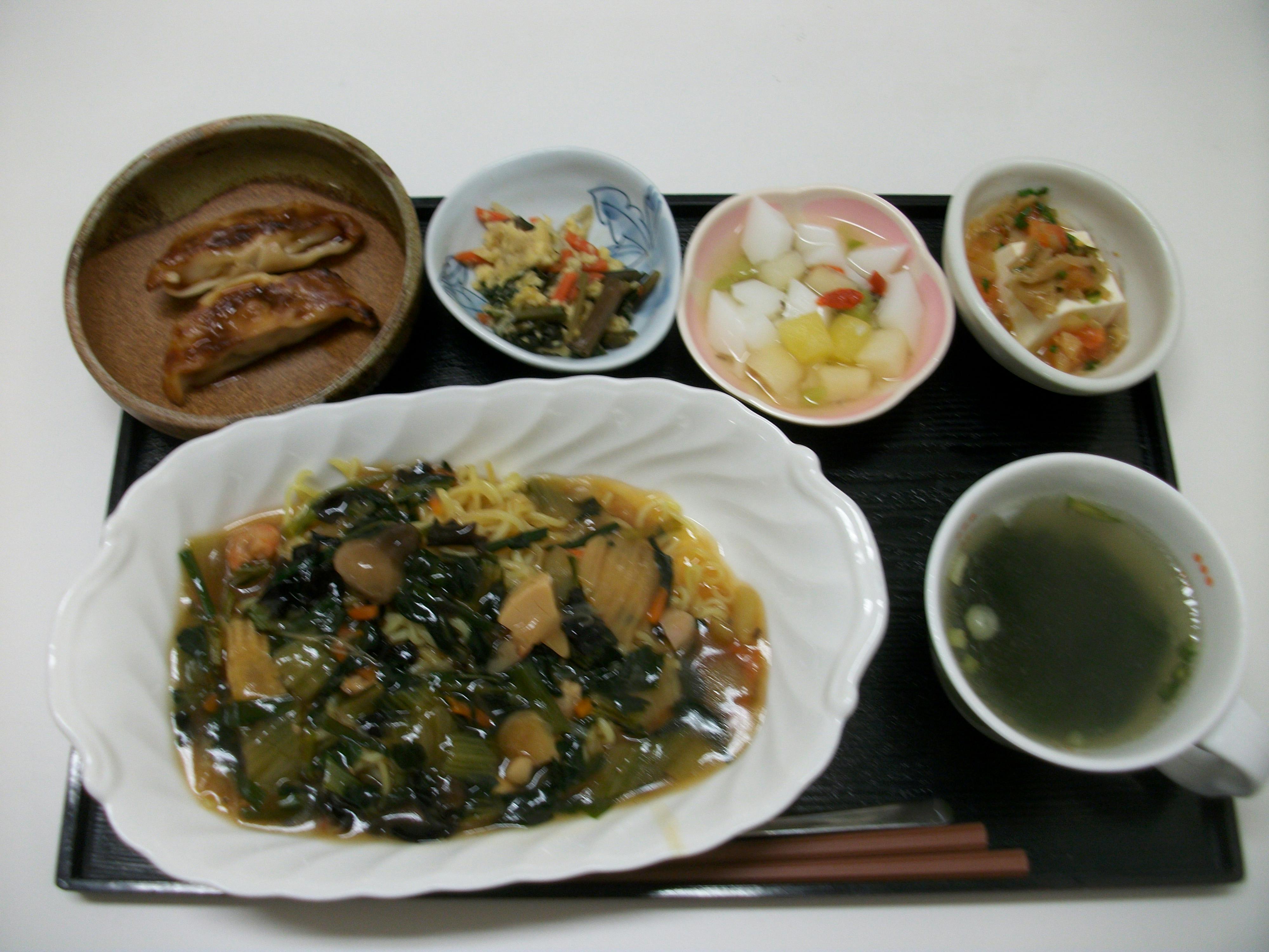 リハモードヴィラ白井 昼食