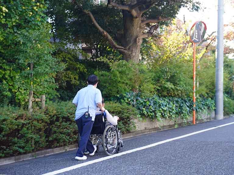 アライブ世田谷下馬 お散歩