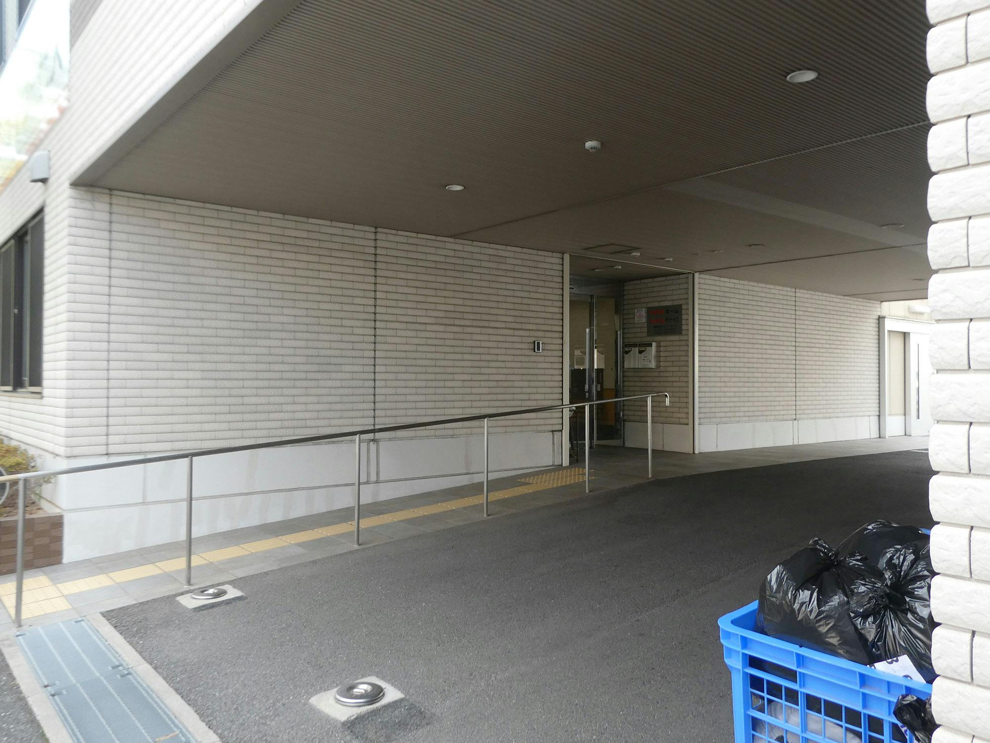 だんだんホーム 入口