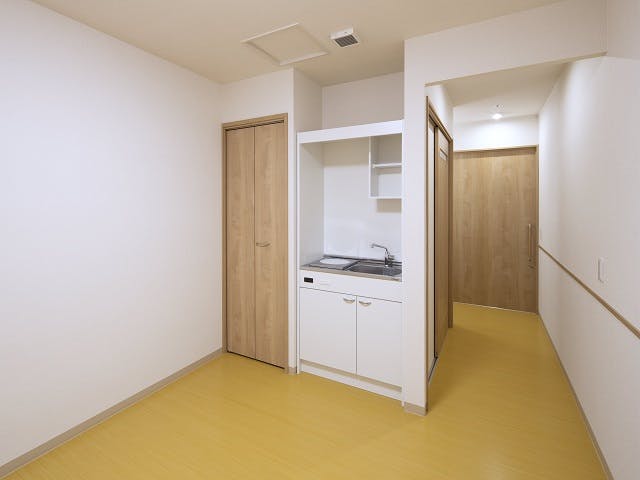レストコート緑橋 居室キッチン