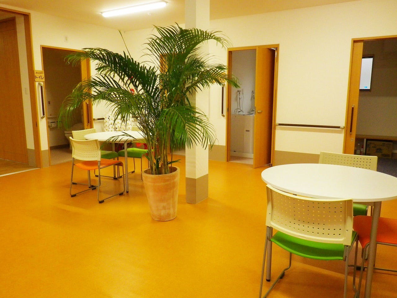 サービス付き高齢者住宅りずむ酒匂 食堂・談話室