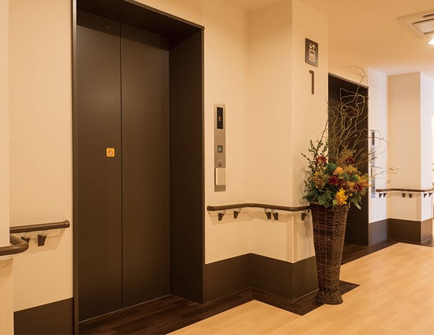 リアンレーヴ戸田公園 エレベーターホール