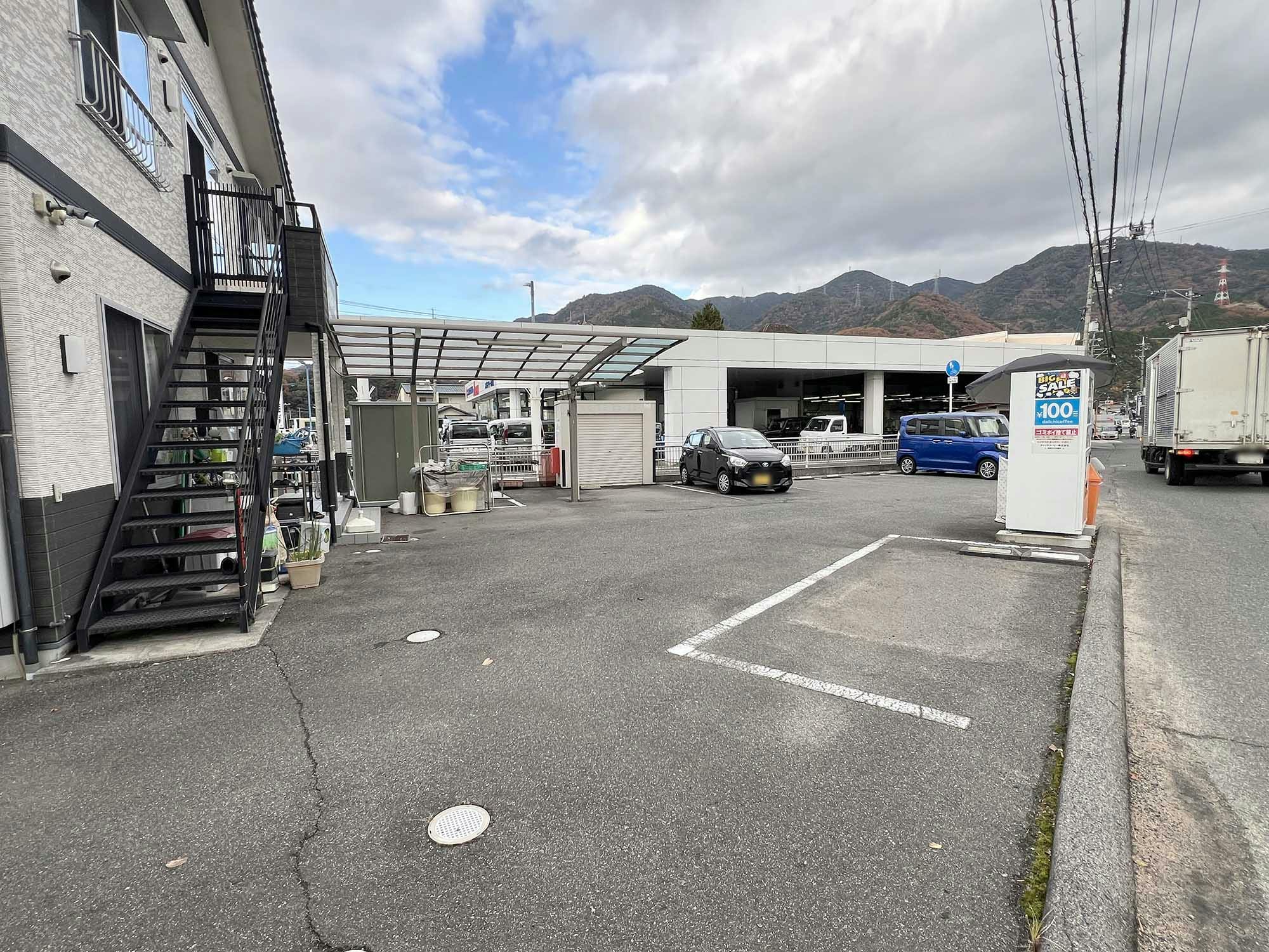 七福神の家 駐車場