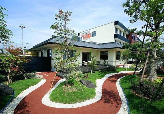 ゆかりの郷ホーム花園 遊歩道