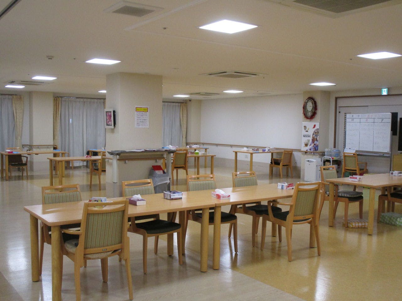 ホームステーションらいふ幕張本郷 食堂