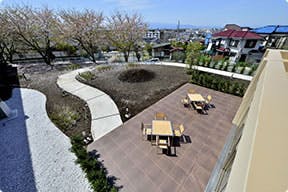 カーサプラチナ三ツ境 中庭