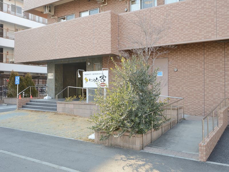 プレザンメゾン 相模原南台 玄関前