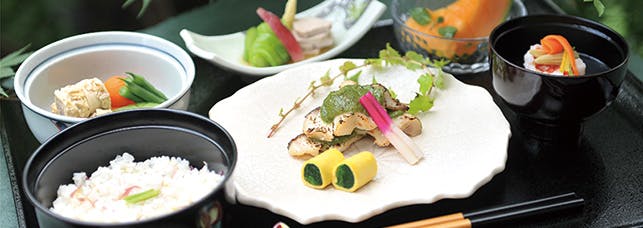 トラストグレイス白壁 食事例