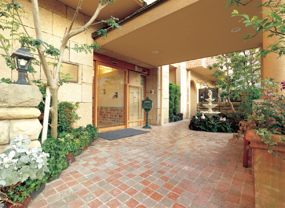 エルケアホームガーデン長居公園 正面玄関