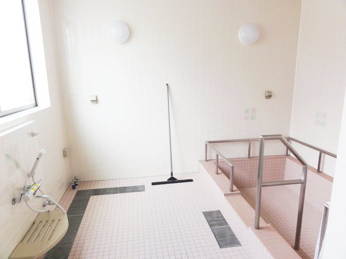 住宅型有料老人ホーム プラチナホームさくら 大浴室