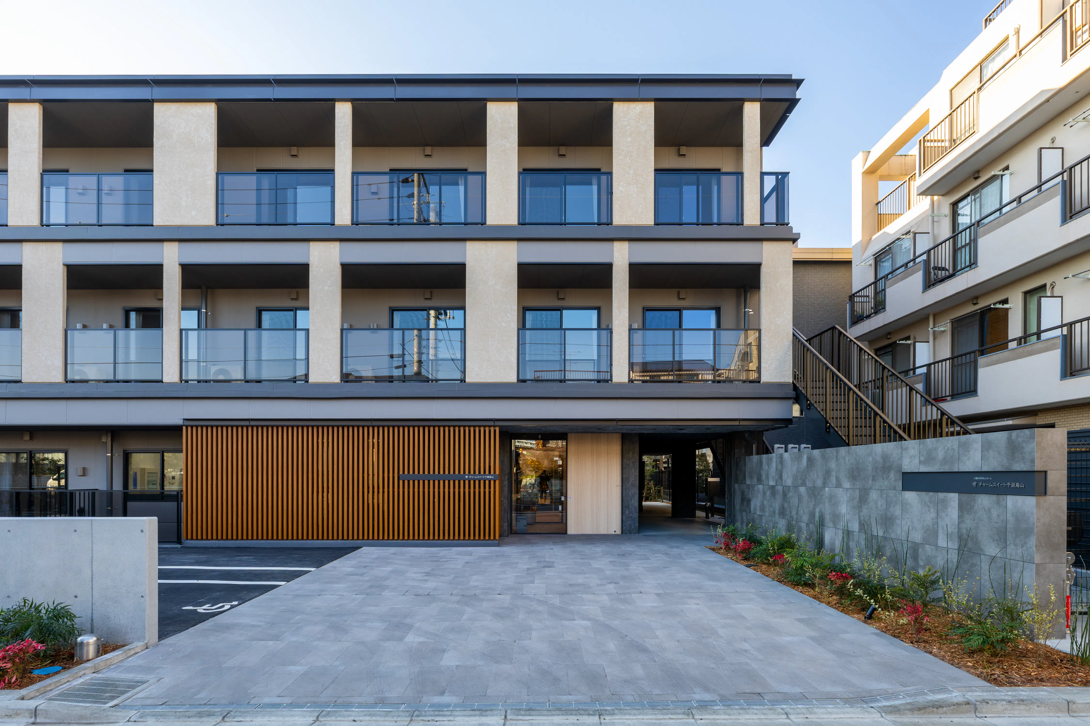 チャームスイート千歳烏山 