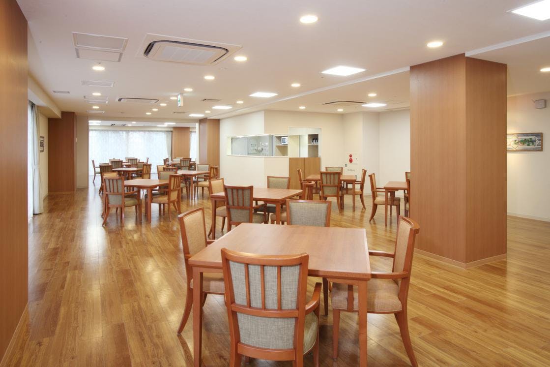 グランダ元住吉 1F ダイニングルーム兼機能訓練室