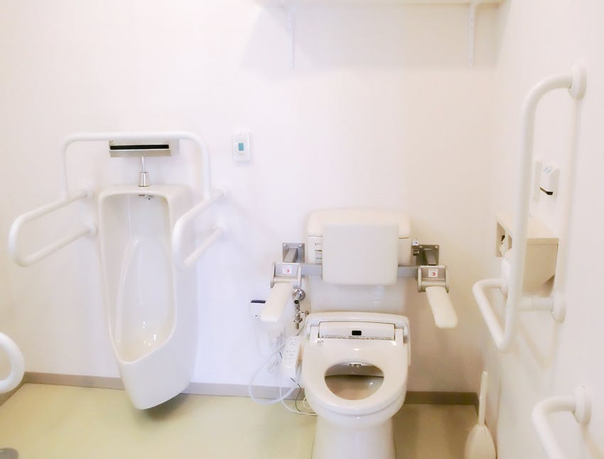 愛の家グループホーム久喜本町 トイレ