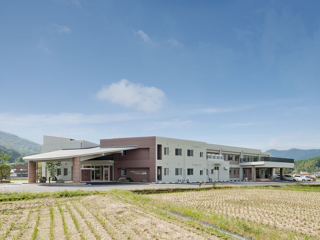 ドローム母原 外観