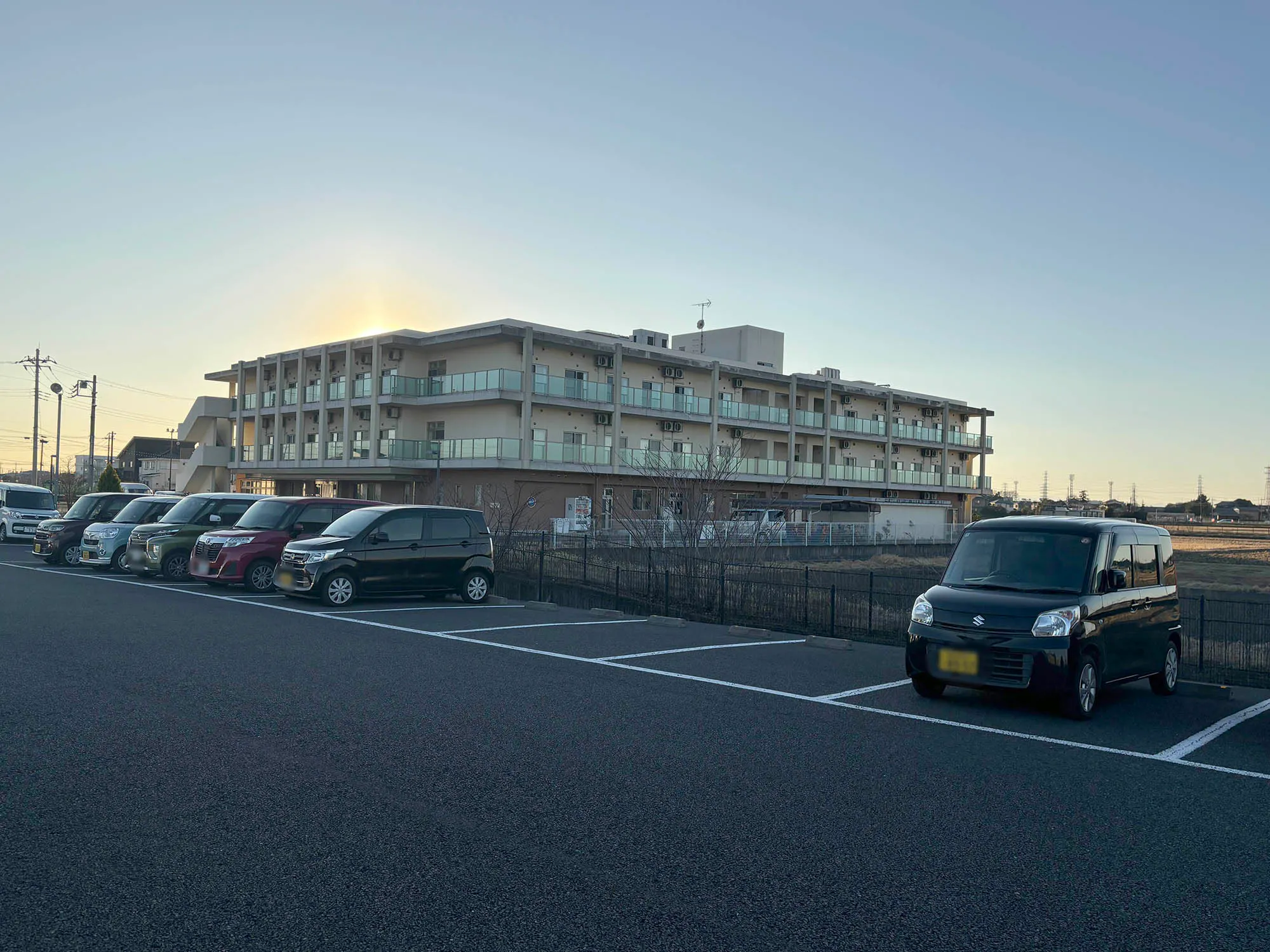 特別養護老人ホームみさとガーデン 駐車場