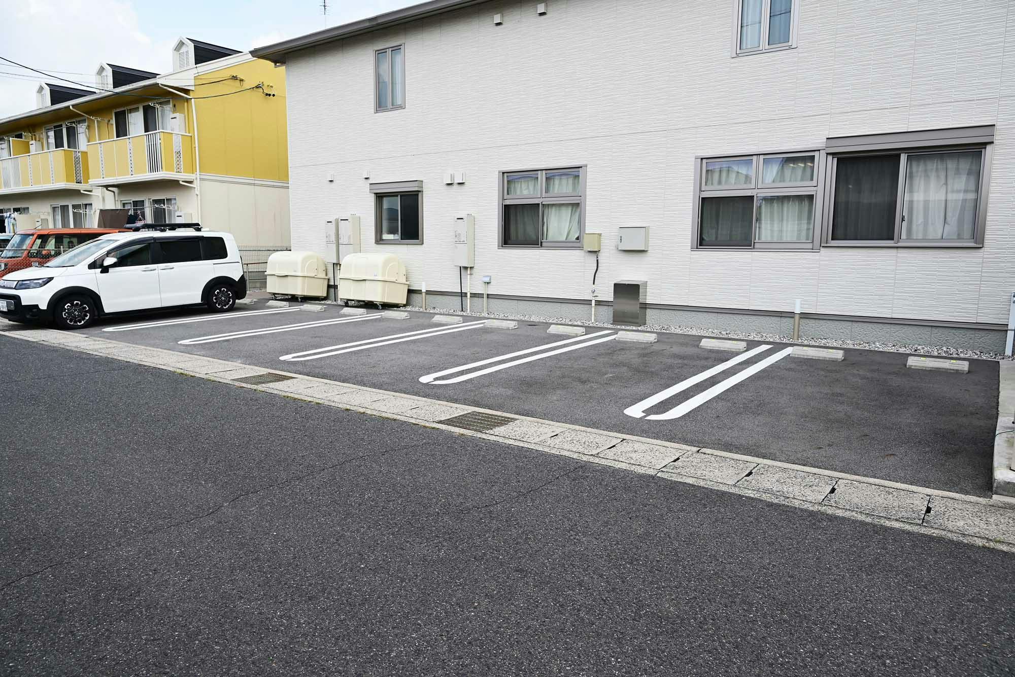 アクアホーム小牧若宮 駐車場