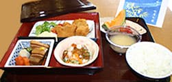 グラード浄心 常食