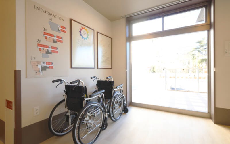 【パーキンソン病専門施設】PDハウス国立 ロビー