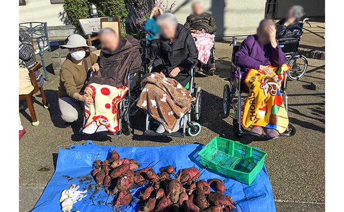ヒューマンライフケアグループホーム高津 お芋でお料理