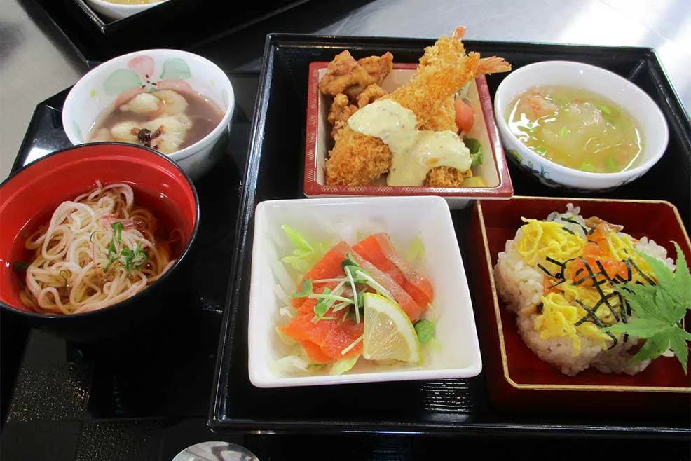 やさしえ東姫路 特別食