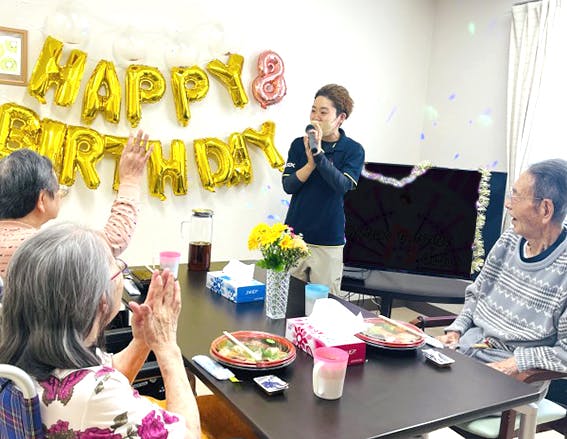 介護付有料老人ホームみんなの家・中央区円阿弥 誕生日会